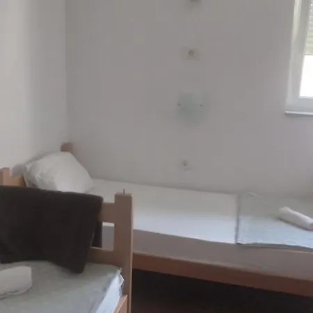 Silva- Sobe I Apartman Ostello *