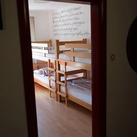 Hostel The Red Door Trebinje