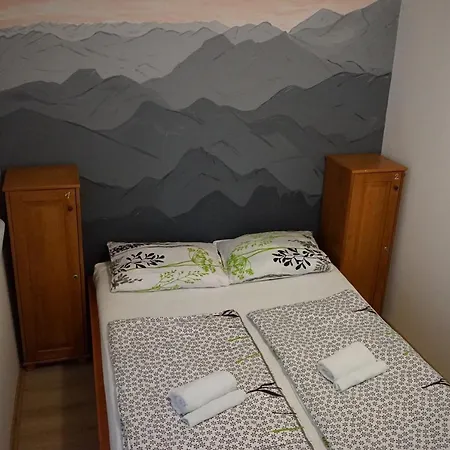 Hostel The Red Door Trebinje