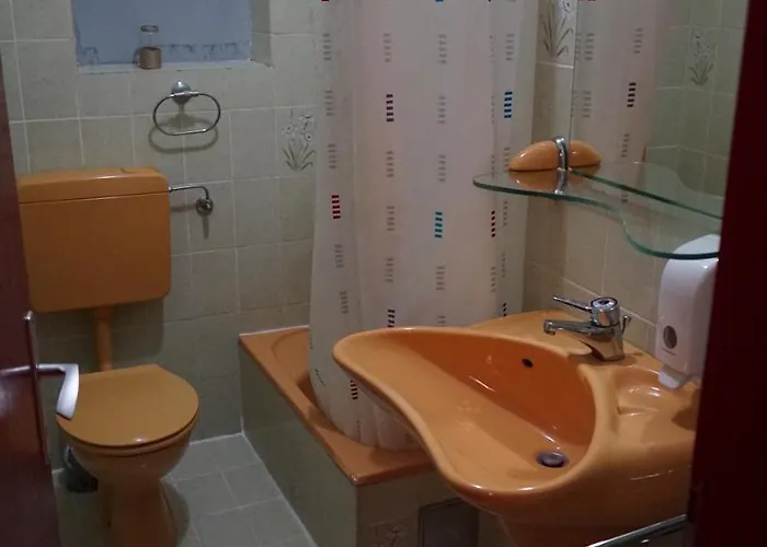 Hostel The Red Door Trebinje