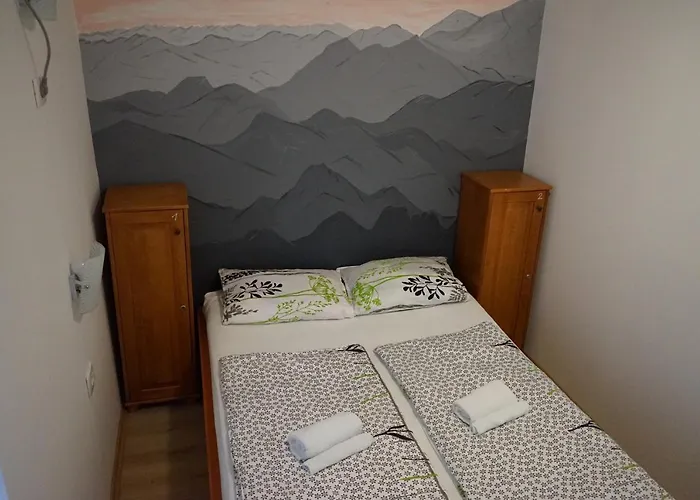 Hostel The Red Door Trebinje